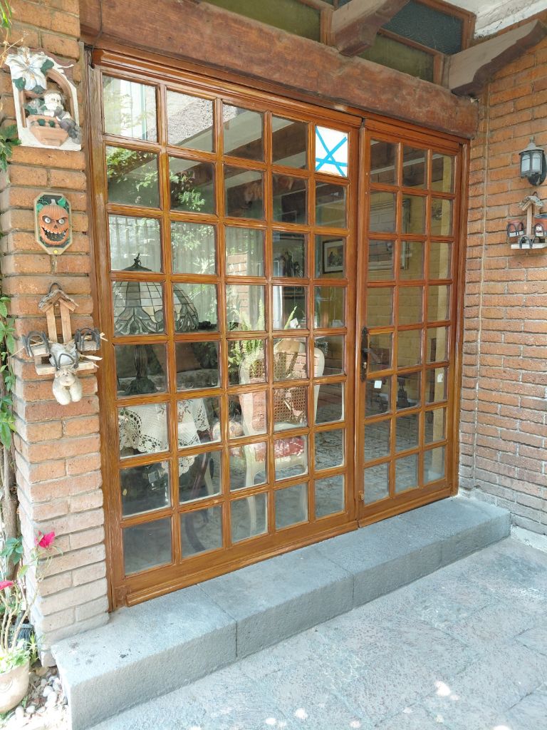 Cancelería de madera después